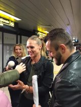 Primele imagini cu Ana Maria Otvos la sosirea in tara! Cine a asteptat-o la aeroport