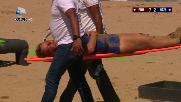 Accidentare pentru Irina Postolea! S-a prabusit si a fost luata cu targa